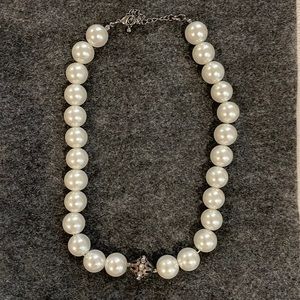 Pearl Necklace with silver rhinestones ball
